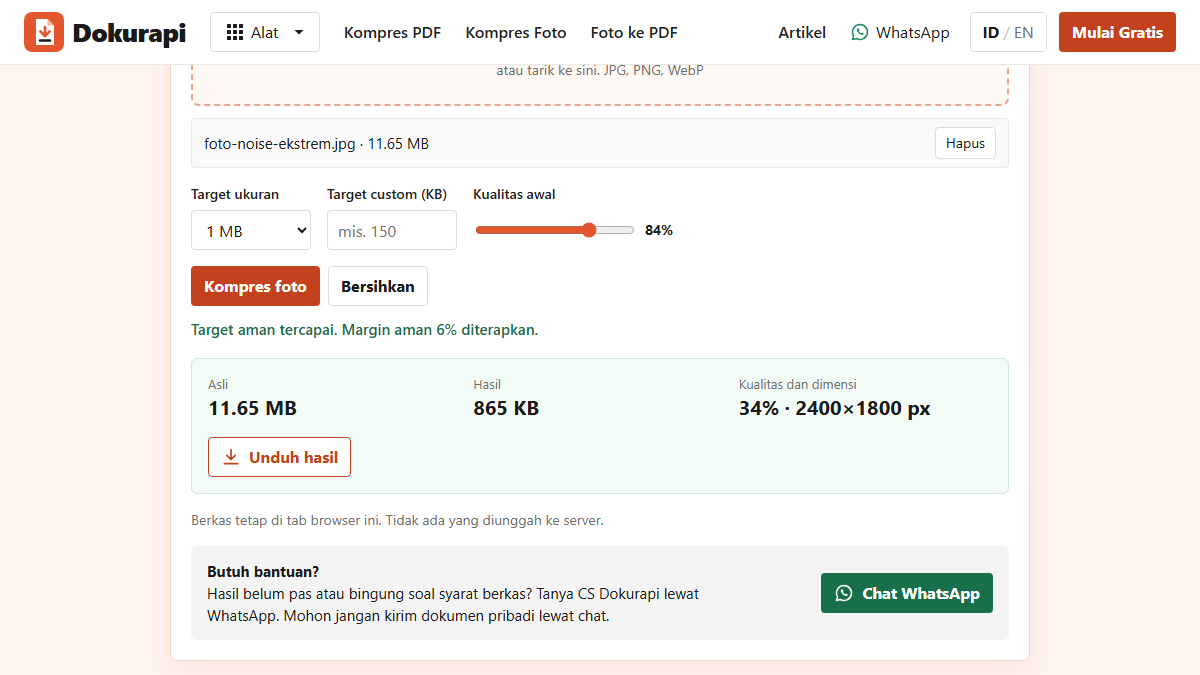 Tangkapan layar alat Kompres JPG 1 MB Dokurapi setelah mengompres gambar noise sintetis 11,65 MB: hasil 865 KB, kualitas 34 persen, 2400 x 1800 piksel, target aman tercapai